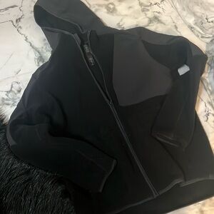 Men’s Lululemon fleece jacket